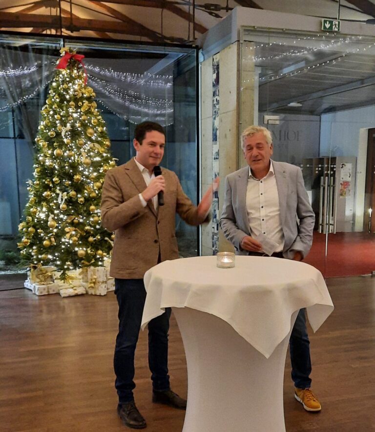 Mehr über den Artikel erfahren Weihnachtsfeier 11/2025